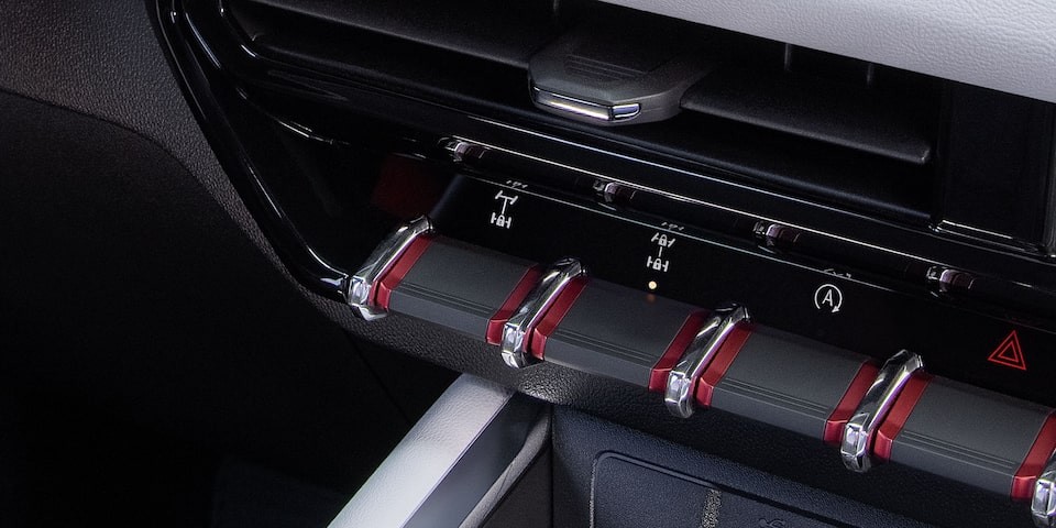 Close-up view of the GMC Canyon Off-road Controls.